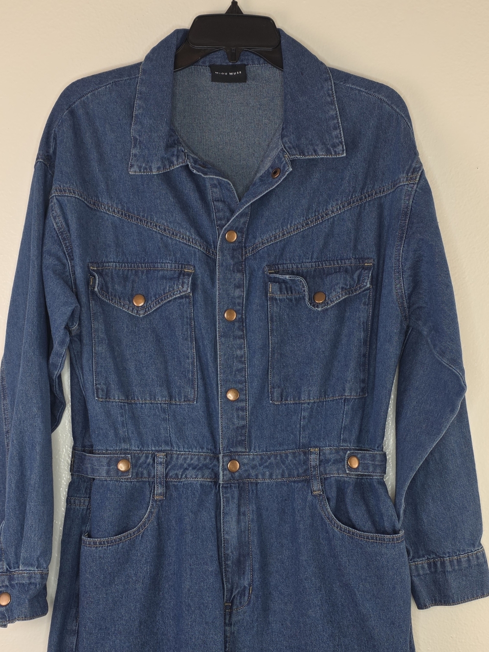NWOT Miou Muse Classic Blue Denim Jean Jumpsuit With Snap Close Size Large - Picture 3 of 13